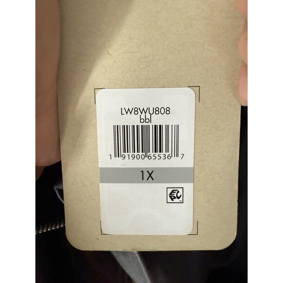 Levis Women's Faux Leather Belted Motorcycle Jacket Black NWT 1X - Picture 3 of 3